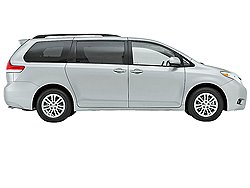 Toyota Sienna — бестселлер среди семиместных минивэнов, однако в России ее официальные продажи не планируются