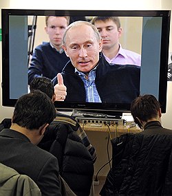 Владимир Путин не видит необходимости участвовать в споре на равных