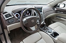 Владелец Cadillac SRX вряд ли заподозрит, что в салоне его машины есть элементы более дешевых моделей концерна GM
