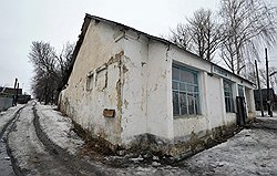 Главным активом Гегама Саркисяна, которого СМИ объявили бизнесменом, является скромное сельпо в поселке Октябрьский 