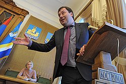 Корреспондент "Денег" Анастасия Каримова не смогла за неделю обустроить Кострому, зато поняла, почему сделать это быстро невозможно