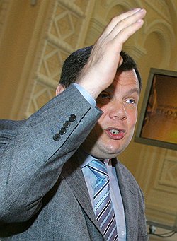 Продав доли в ТНК-BP и "МегаФоне", Михаил Фридман дал понять, что бизнес в России его больше не интересует  