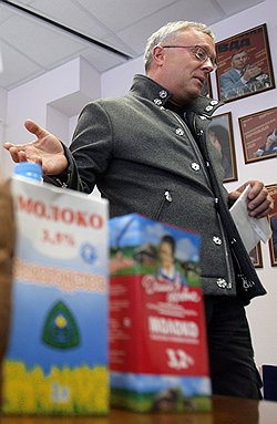 В числе прочего Лебедев пытался заниматься и сельским хозяйством, но толку из этого тоже не вышло  