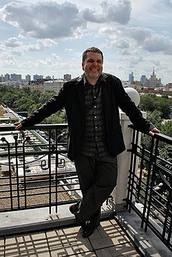 Коммуникационное агентство Winter Илья Осколков-Ценципер зарегистрировал в Лондоне, чтобы находиться в самой гуще дизайнерской мысли 