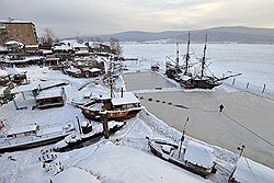 Несмотря на зимнее затишье, малому туристическому бизнесу в окрестностях городка нетрудно держаться на плаву