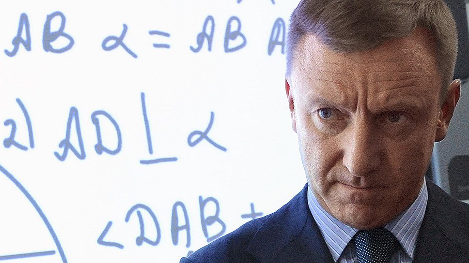 Неизвестно, насколько Дмитрий Ливанов просчитывает последствия своих заявлений в адрес неэффективных вузов и Академии наук