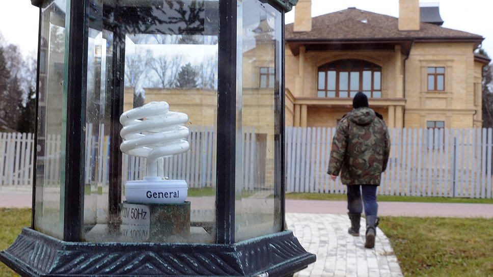 Наличие сетей в поселке вовсе не означает, что всех к ним подключат автоматически 