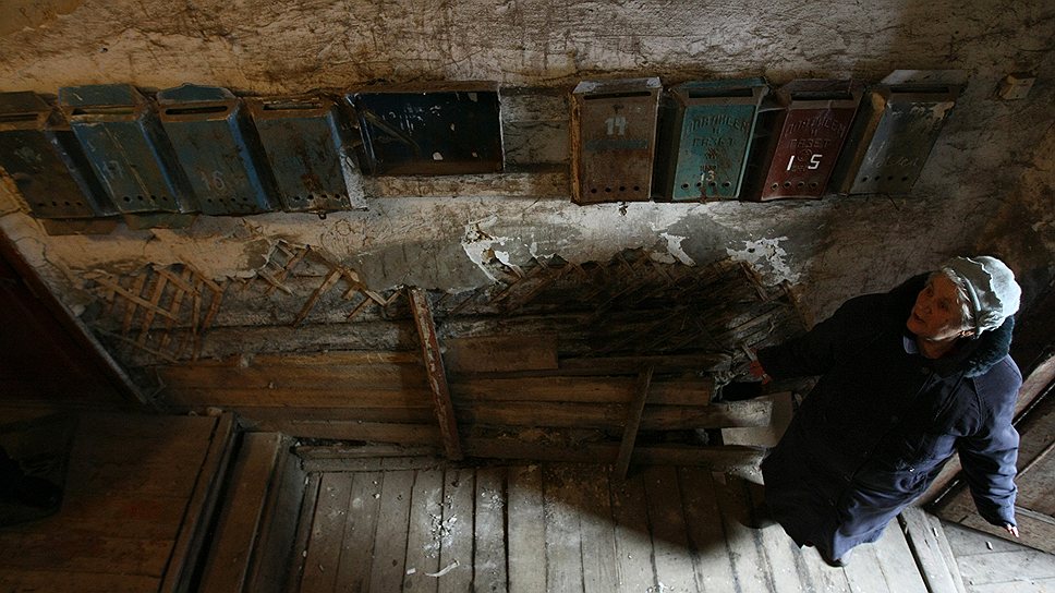Предстоящие половине московских домов капитальные ремонты наверняка всколыхнут даже тех жильцов, которые с советских времен верят в непобедимость ЖЭКа 