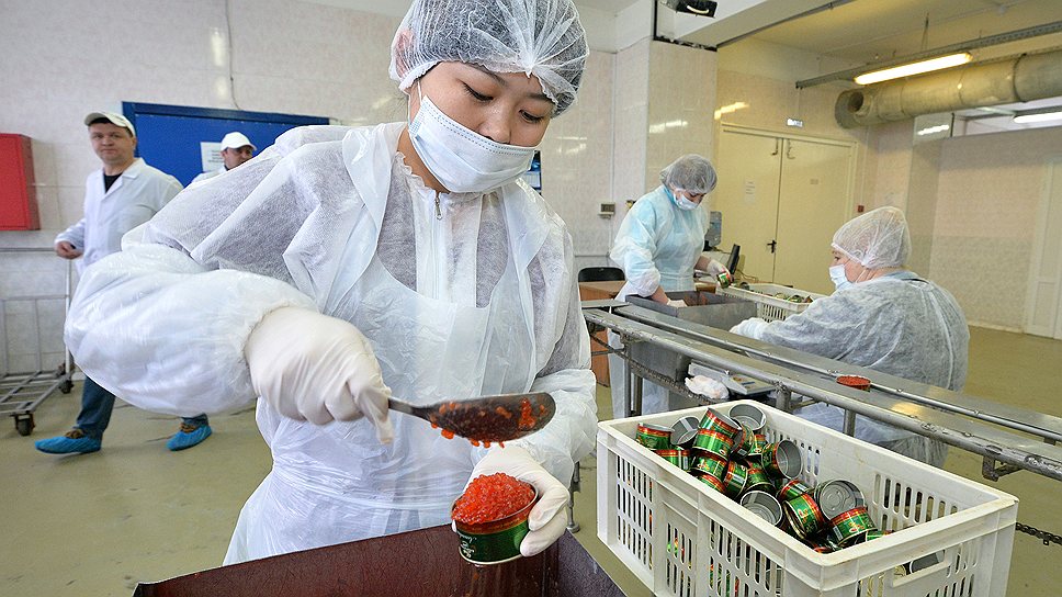 На банках производитель обязан указывать место расфасовки, но не страну вылова рыбы  