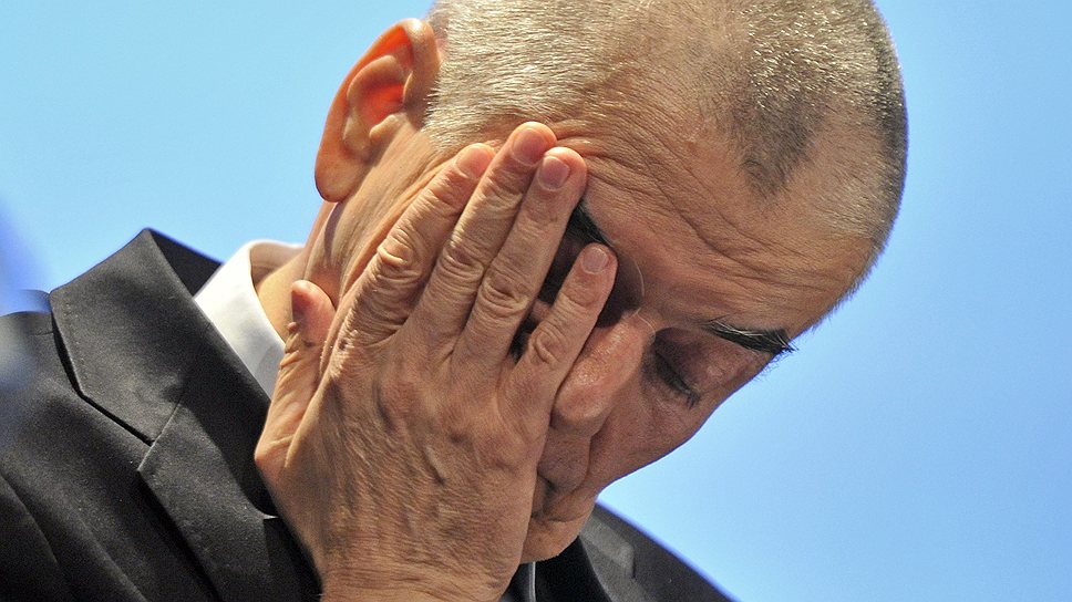 Отставка Онищенко. Когда Ольга Голодец сообщила, что Геннадий Онищенко уходит в отставку, глава Роспотребнадзора назвал вице-премьера "странным персонажем". Поверить в отставку, которая все-таки состоялась 23 октября, и правда было непросто, учитывая выдающуюся харизму главного санитарного врача и невиданную для деятеля его ранга вовлеченность во внешнеполитические конфликты страны