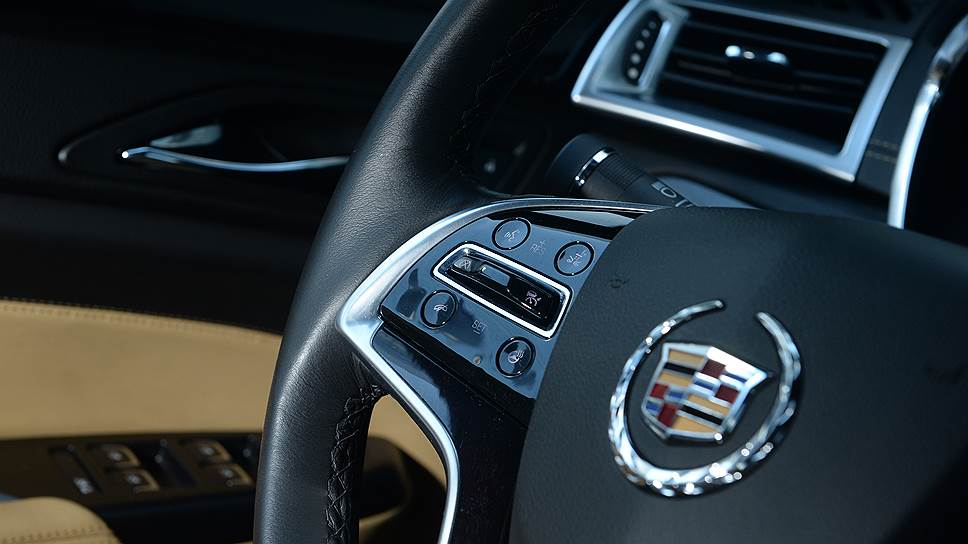 Эмблема Cadillac скоро изменится — уже принято решение отказаться от "венка" в обрамлении фирменного герба