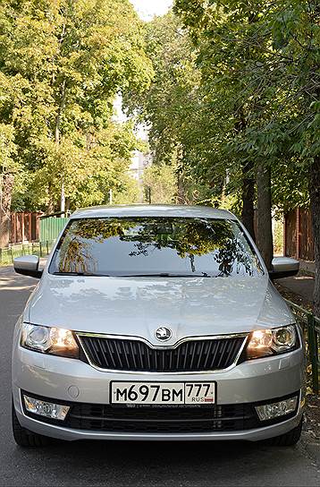 Skoda Rapid притворяется более дорогой машиной, чем есть на самом деле,— для многих это имеет значение  