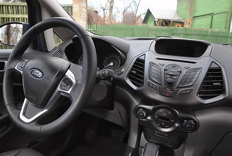 Интерьер абсолютно новой модели Ford выглядел бы современным лет десять назад  