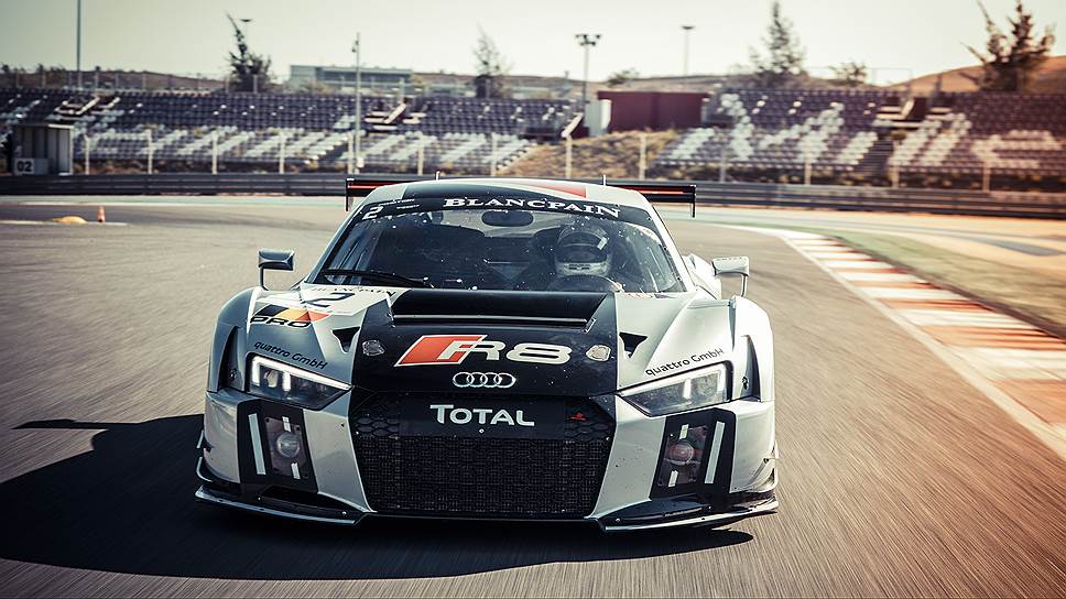 Гоночная версия Audi R8 LMS не так уж далека от серийной — примерно половина деталей у них общая 
