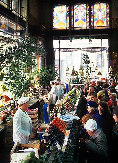 В советской истории был период продуктового изобилия при минимуме импорта, впрочем недолгий  