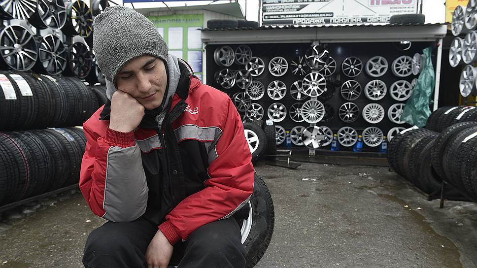 Бизнес на главном тольяттинском рынке автозапчастей "Пламя" выглядит все скучнее, как и мода на тюнинг Lada