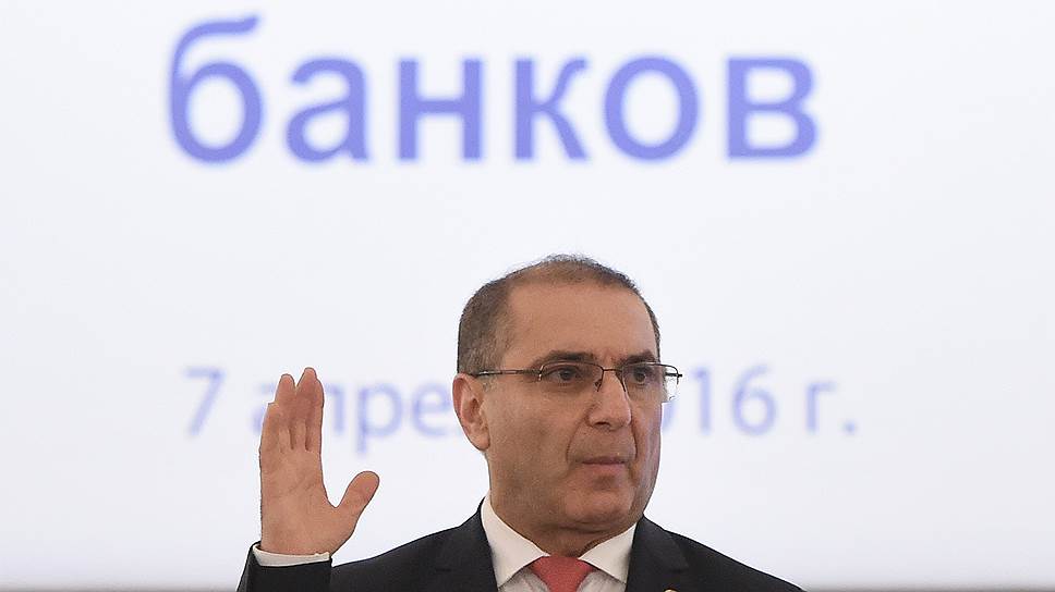 Президент Ассоциации российских банков Гарегин Тосунян в состоянии экономики винит слишком низкую денежную массу