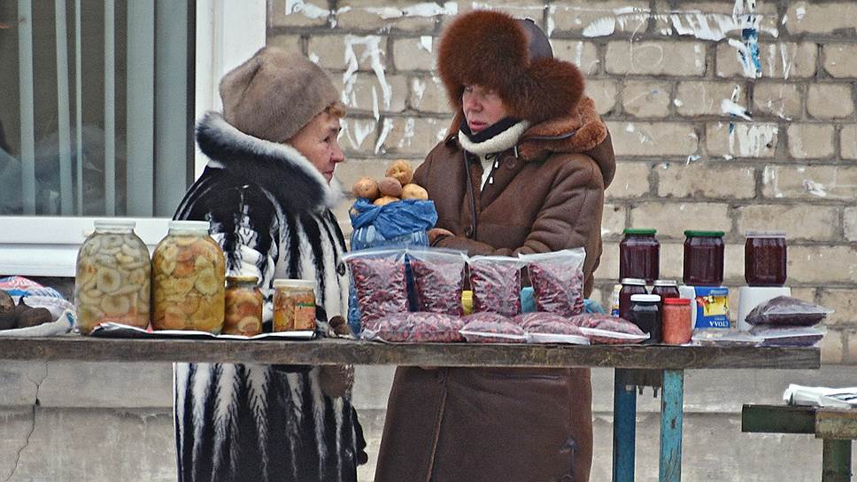 Грибы и ягоды — традиционный северный промысел, который позволяет населению сводить концы с концами 