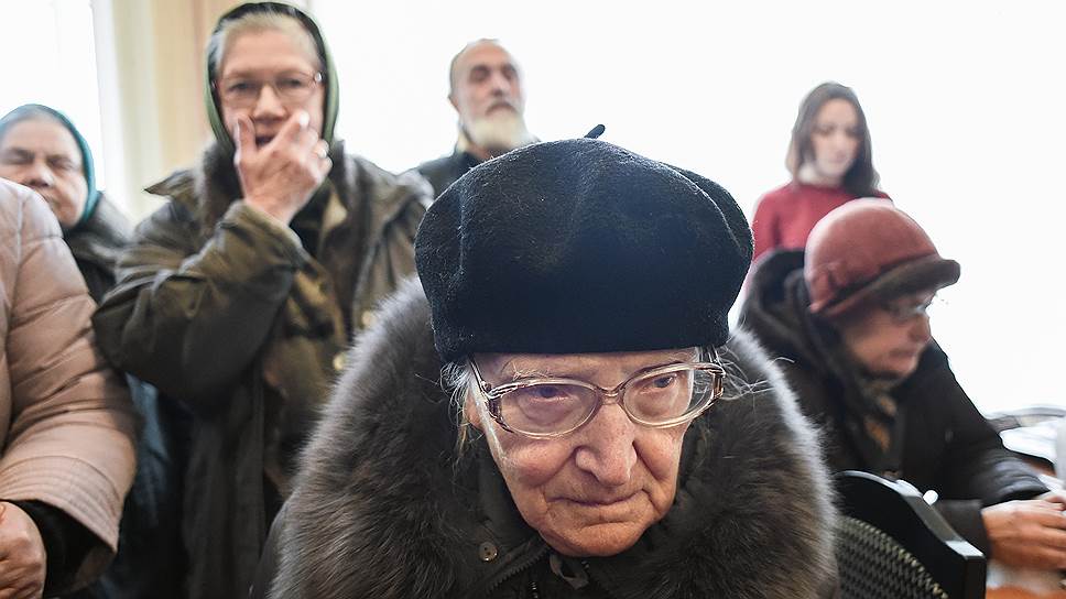 Пенсионеры лучше знают, нужны ли презервативы новому поколению 