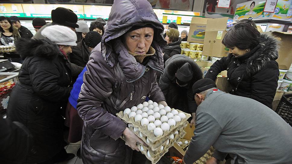 Дешевый российский импорт заполняет полки казахстанских магазинов. Собственное производство стагнирует из-за слишком дорогого тенге 