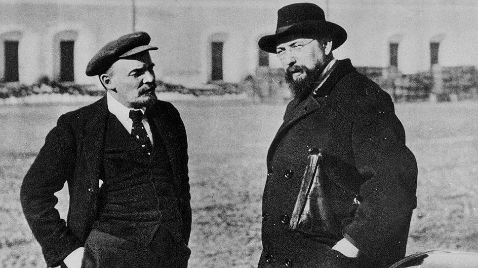 Основатели советской России Владимир Ульянов-Ленин и Владимир Бонч-Бруевич считали конфискацию пенсионных накоплений вкладом в установление социальной справедливости и построение светлого будущего 