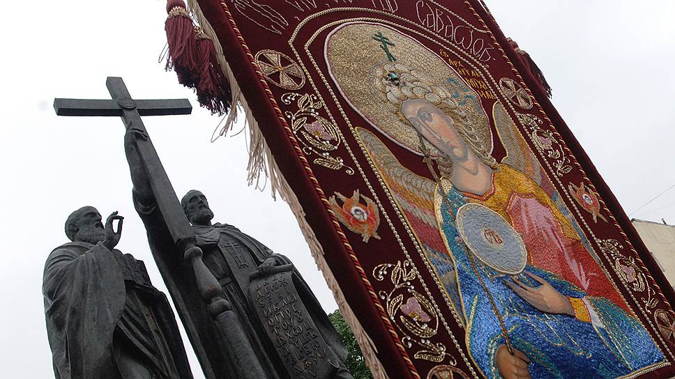 Количество памятников Кириллу и Мефодию стремительно растет  