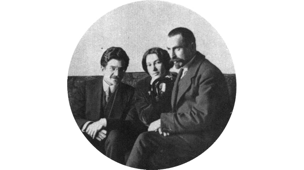 Лидия Дан (в центре), С. Л. Вайнштейн (слева), И. Г. Церетели (справа), Иркутск, 1914 год