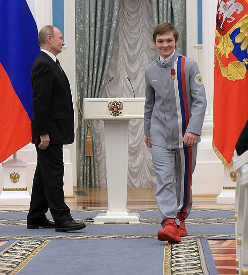 Владимир Путин и фигурист Михаил Коляда