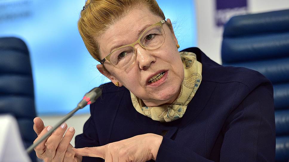 Сенатор от Омской области Елена Мизулина