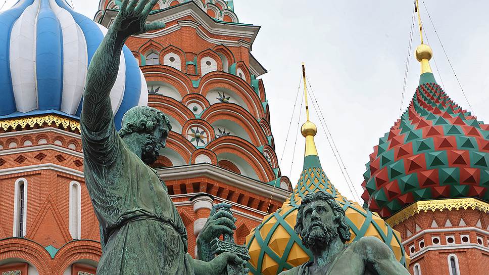 Памятник Минину и Пожарскому на Красной площади 