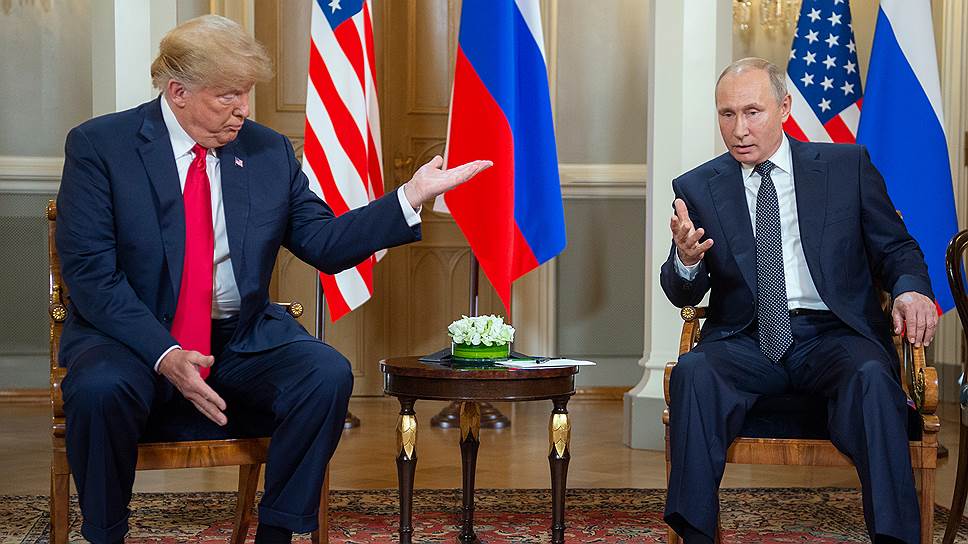 Президент США Дональд Трамп (слева) и президент России Владимир Путин 