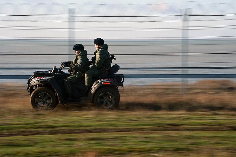 При получении сигнала тревоги дежурный сообщает об этом руководству заставы, а личный состав направляется на место срабатывания тревоги
