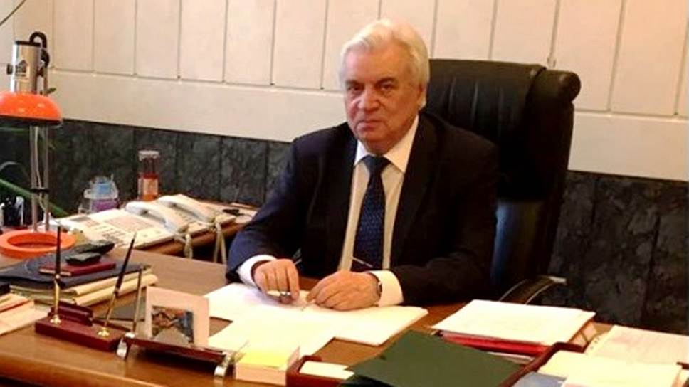 Валентин Конаков 