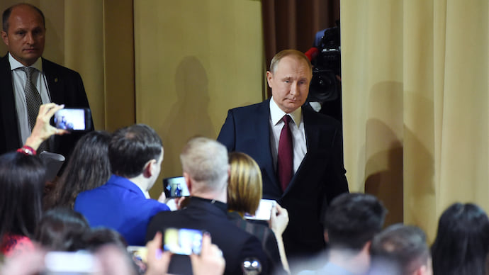 Путин: Россия не будет дотировать Белоруссию низкими ценами на газ