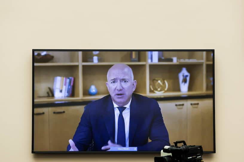 Глава корпорации Amazon Джефф Безос 
