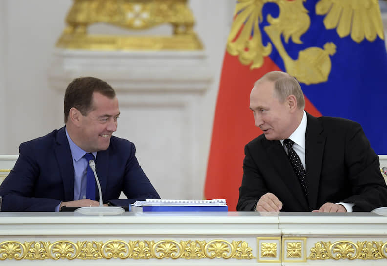 Дмитрий Медведев и Владимир Путин 