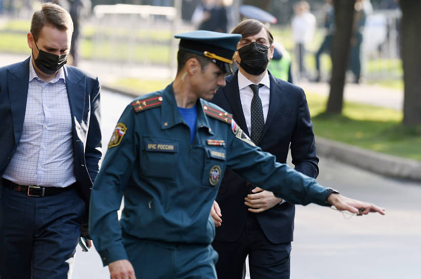 Министр просвещения России Сергей Кравцов (справа) 