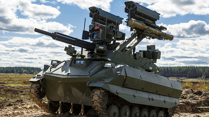 Российские военные впервые применили роботов «Уран-9» и «Нерехта» на учениях