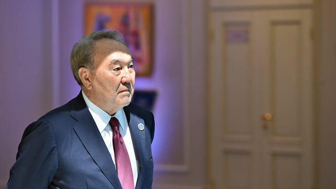 Назарбаев по-прежнему сможет выступать перед правительством и парламентом