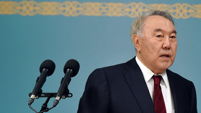 Парламент Казахстана отменил пожизненное председательство Назарбаева в Совбезе