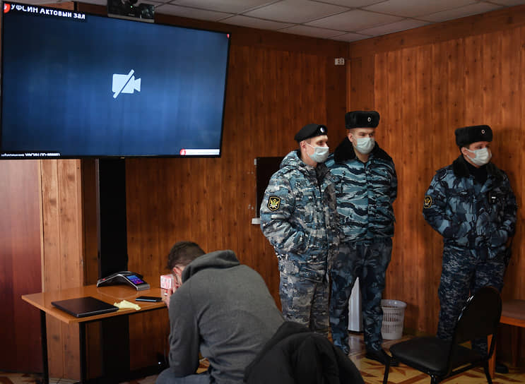 Перед началом трансляции заседания по новому делу в отношении Алексея Навального