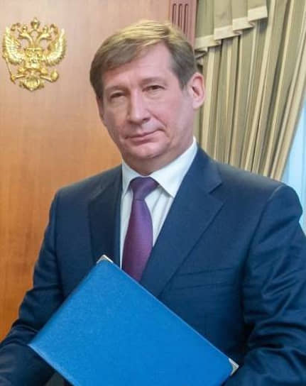 Олег Петров