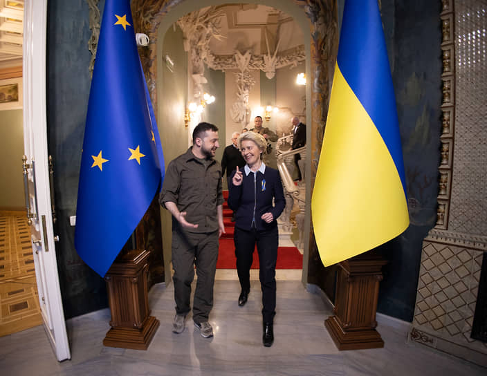 Президент Украины Владимир Зеленский и председатель Еврокомиссии Урсула фон дер Ляйен во время ее визита в Киев