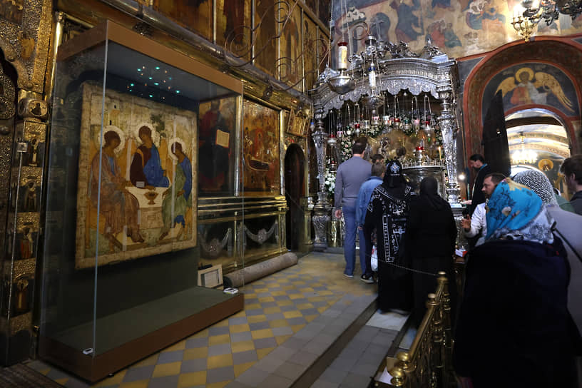 Икона «Троица» Андрея Рублева в Троице-Сергиевой лавре