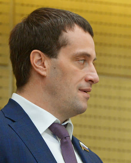 Эдуард Исаков  