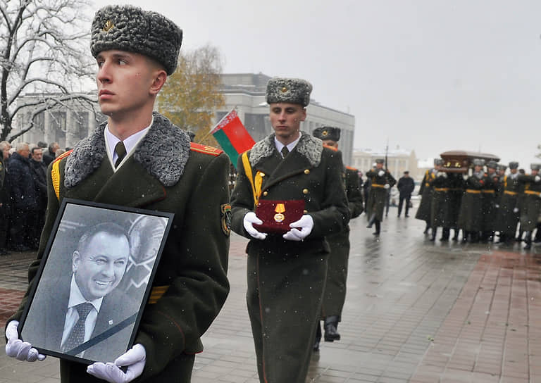 Церемония прощания с Владимиром Макеем 