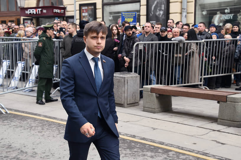 Антон Ткачев