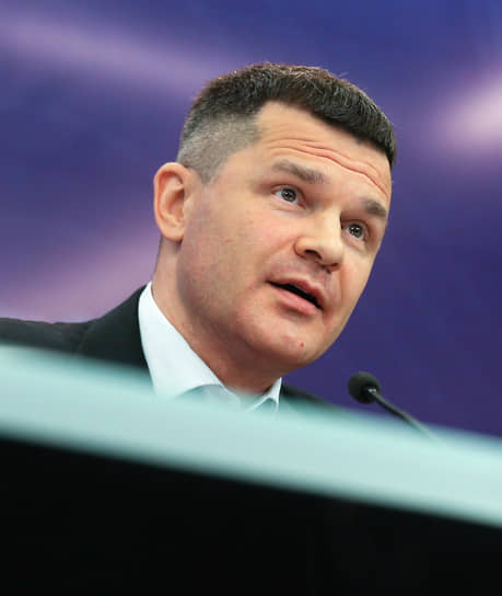 Дмитрий Каменщик (Домодедово) — общее состояние составило $1,8 млрд (Forbes, вероятно, указал ошибочное изменение состояния бизнесмена) 