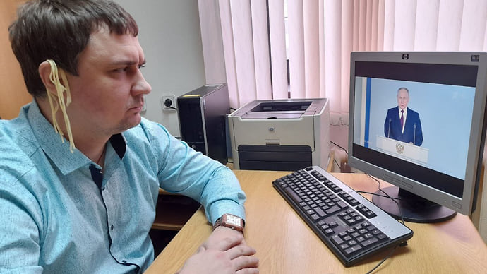 Самарского депутата, слушавшего послание президента с лапшой на ушах, предложили исключить из КПРФ