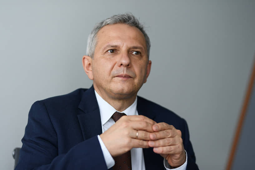 Олег Устенко  